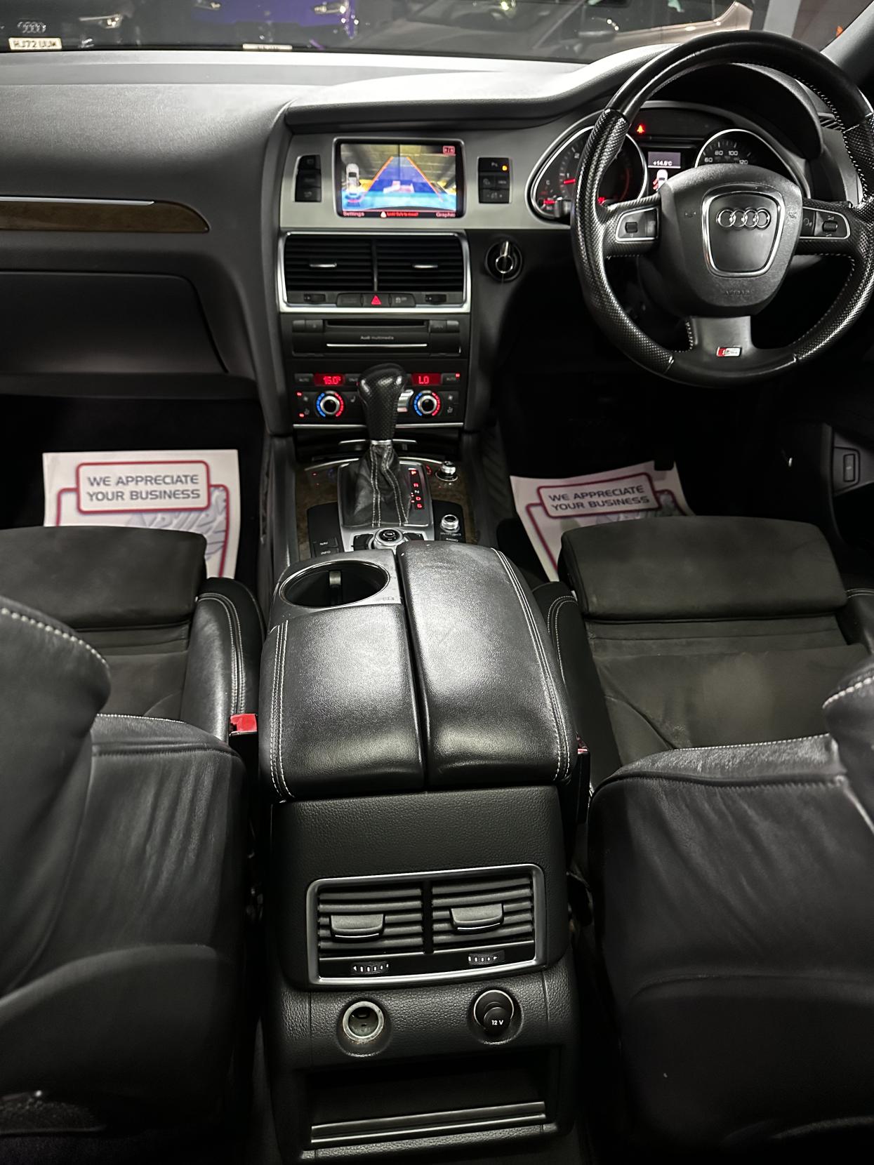 Audi Q7 3.0 TDI V6 S line SUV 5dr Diesel Tiptronic quattro Euro 5 (240 ps)