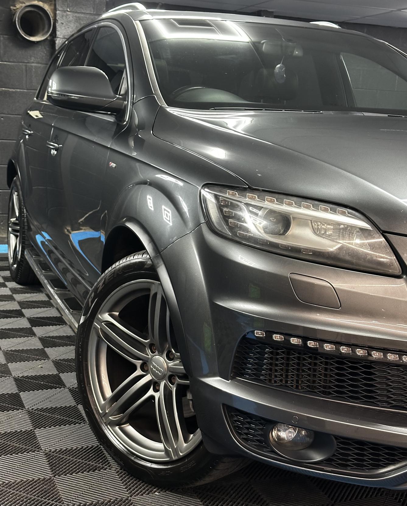 Audi Q7 3.0 TDI V6 S line SUV 5dr Diesel Tiptronic quattro Euro 5 (240 ps)
