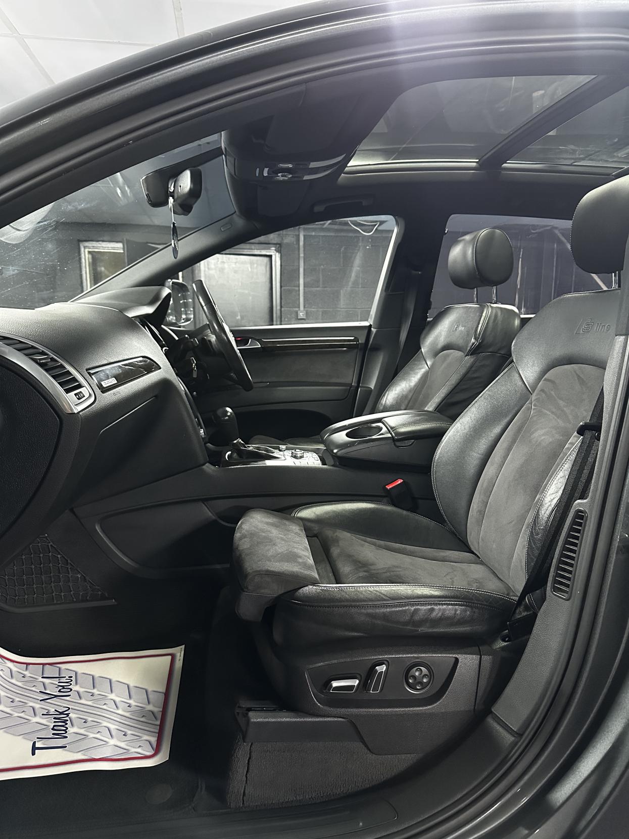 Audi Q7 3.0 TDI V6 S line SUV 5dr Diesel Tiptronic quattro Euro 5 (240 ps)