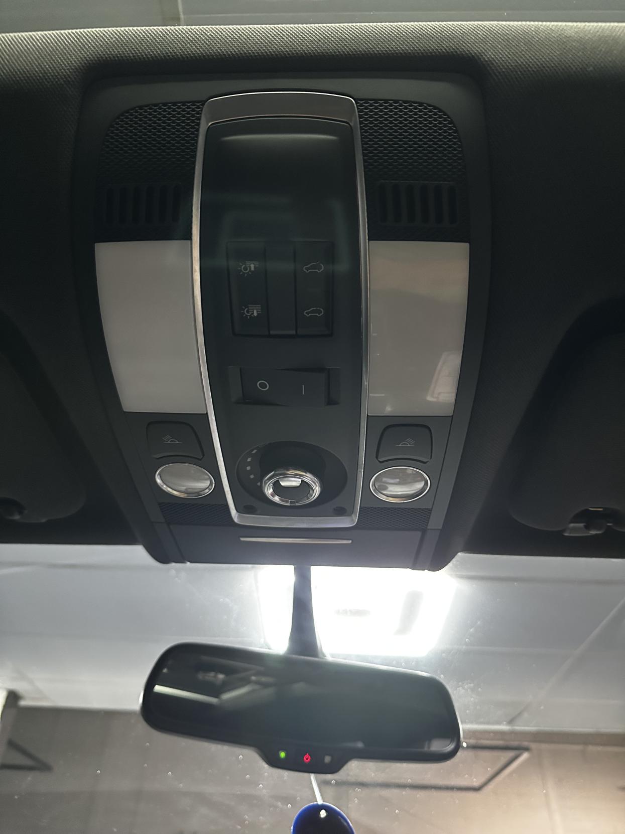 Audi Q7 3.0 TDI V6 S line SUV 5dr Diesel Tiptronic quattro Euro 5 (240 ps)