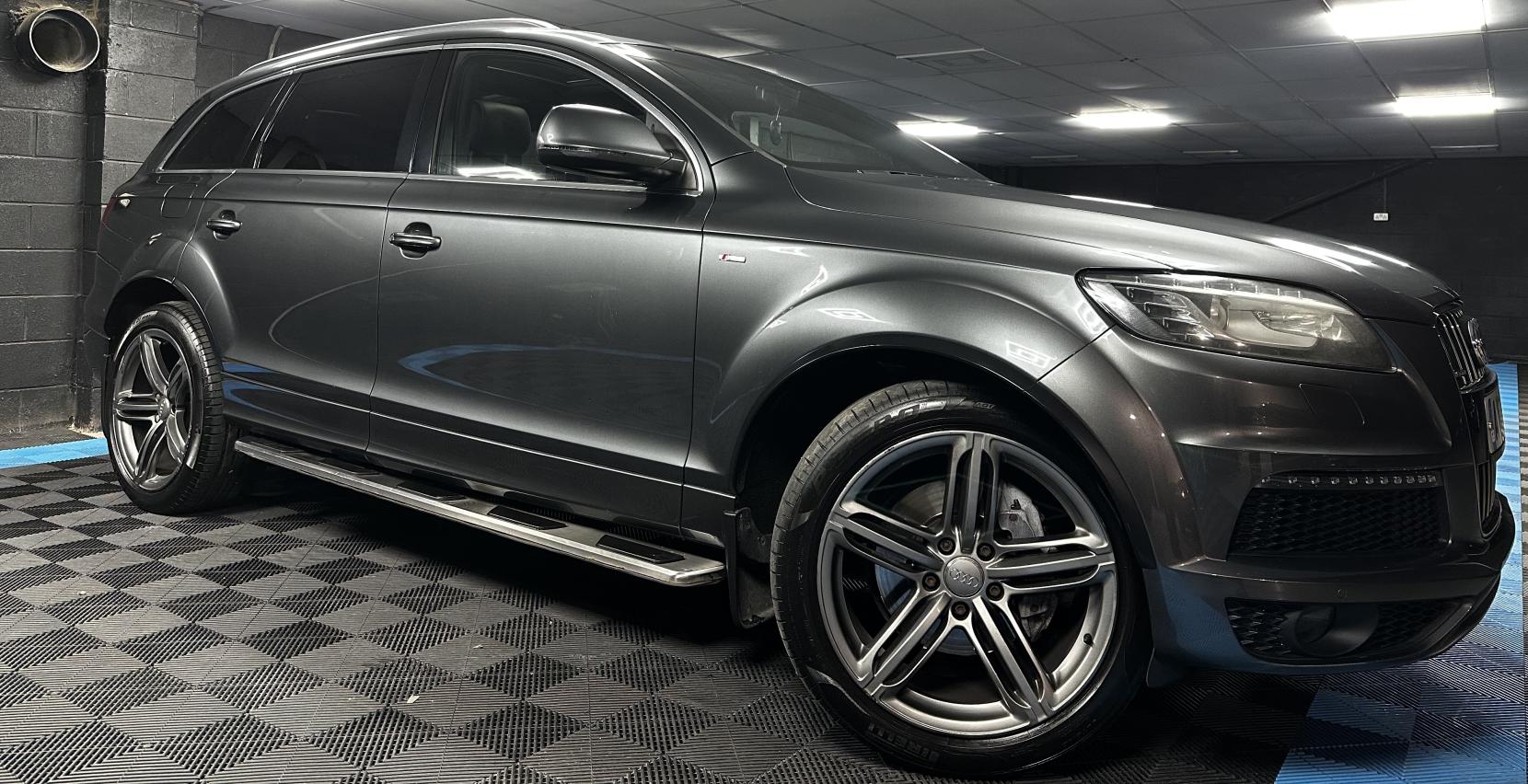 Audi Q7 3.0 TDI V6 S line SUV 5dr Diesel Tiptronic quattro Euro 5 (240 ps)