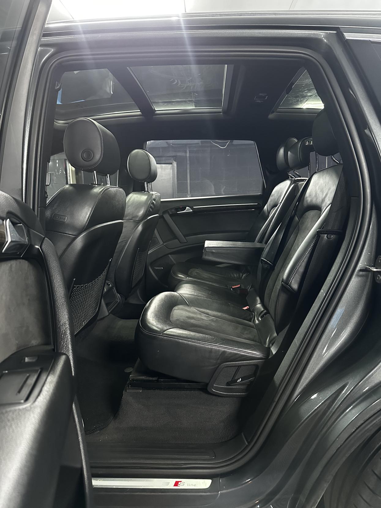 Audi Q7 3.0 TDI V6 S line SUV 5dr Diesel Tiptronic quattro Euro 5 (240 ps)