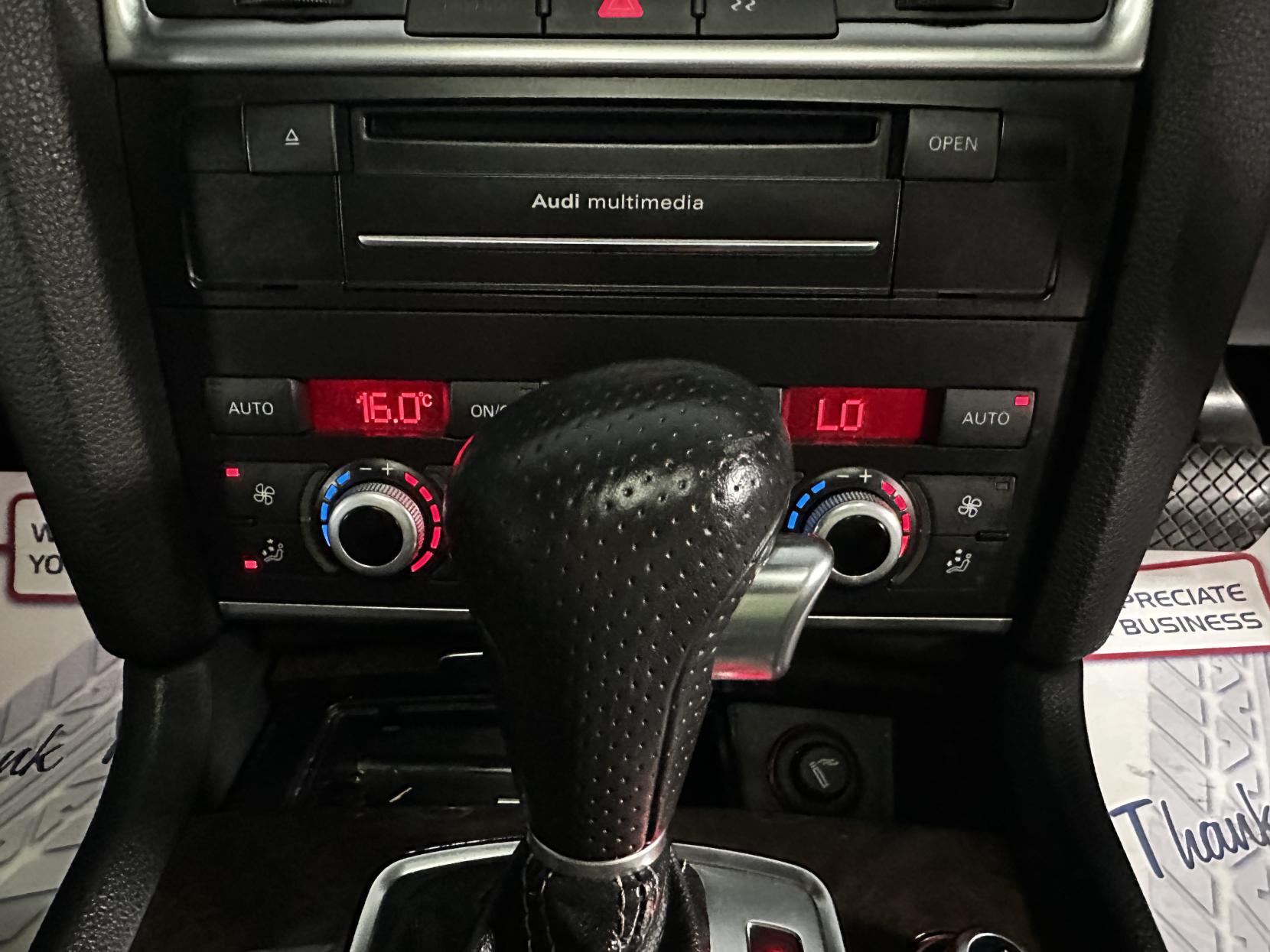 Audi Q7 3.0 TDI V6 S line SUV 5dr Diesel Tiptronic quattro Euro 5 (240 ps)