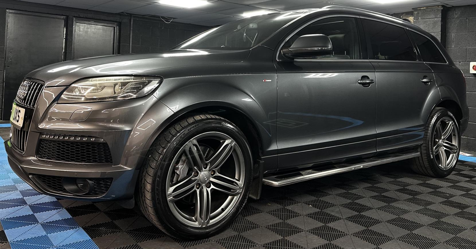 Audi Q7 3.0 TDI V6 S line SUV 5dr Diesel Tiptronic quattro Euro 5 (240 ps)
