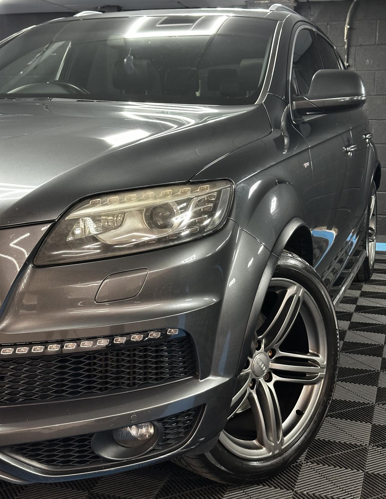 Audi Q7 3.0 TDI V6 S line SUV 5dr Diesel Tiptronic quattro Euro 5 (240 ps)