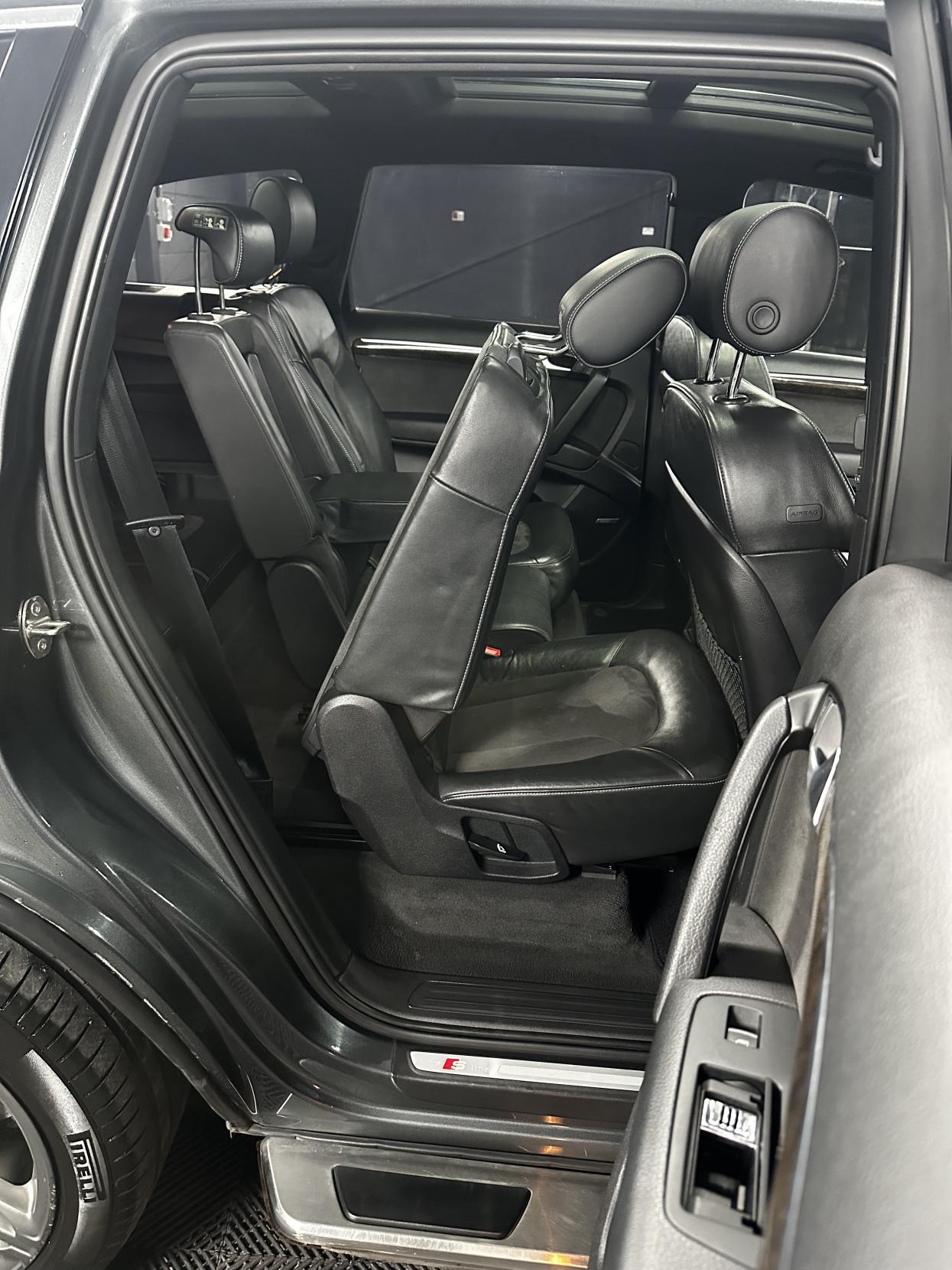 Audi Q7 3.0 TDI V6 S line SUV 5dr Diesel Tiptronic quattro Euro 5 (240 ps)