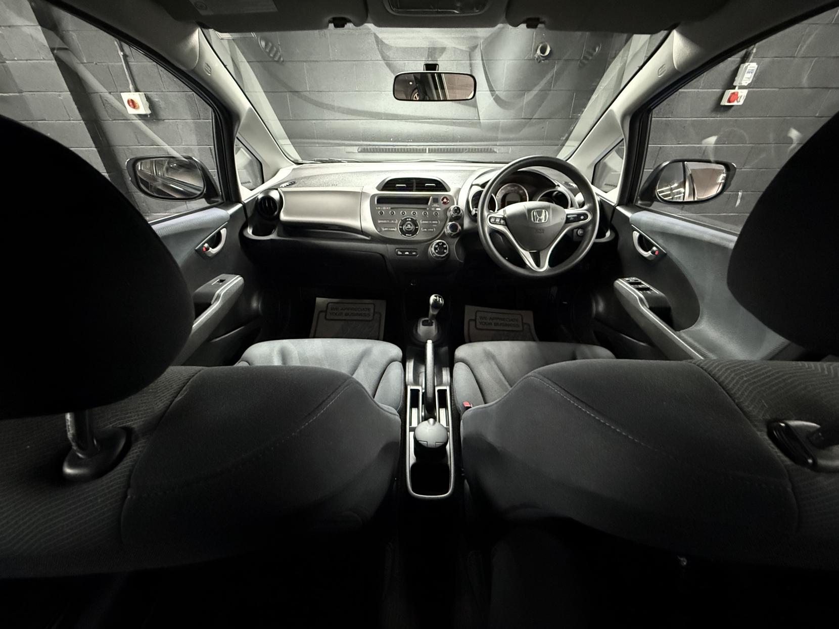 Honda Jazz 1.4 i-VTEC ES Hatchback 5dr Petrol i SHIFT Euro 4 (100 ps)
