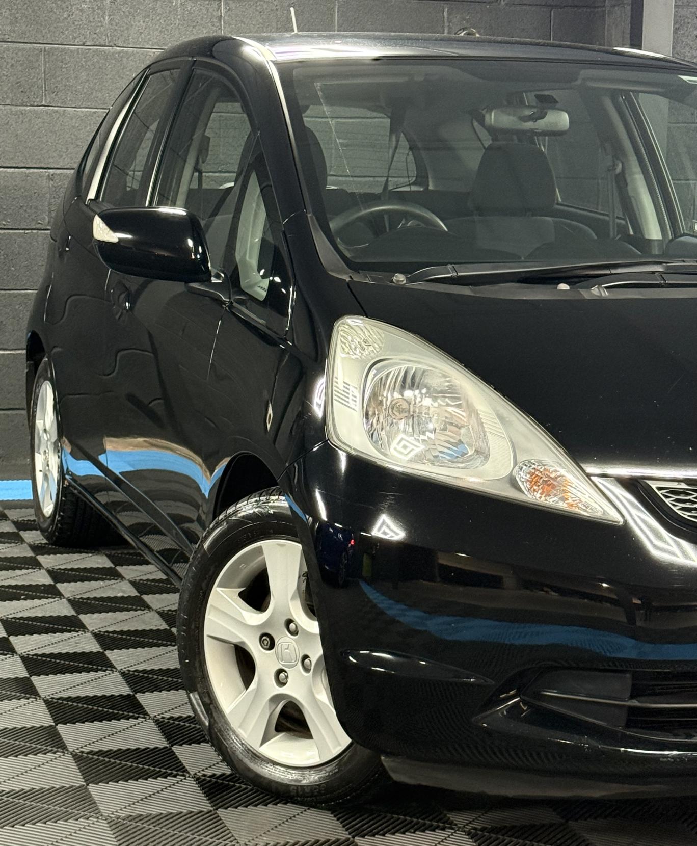 Honda Jazz 1.4 i-VTEC ES Hatchback 5dr Petrol i SHIFT Euro 4 (100 ps)