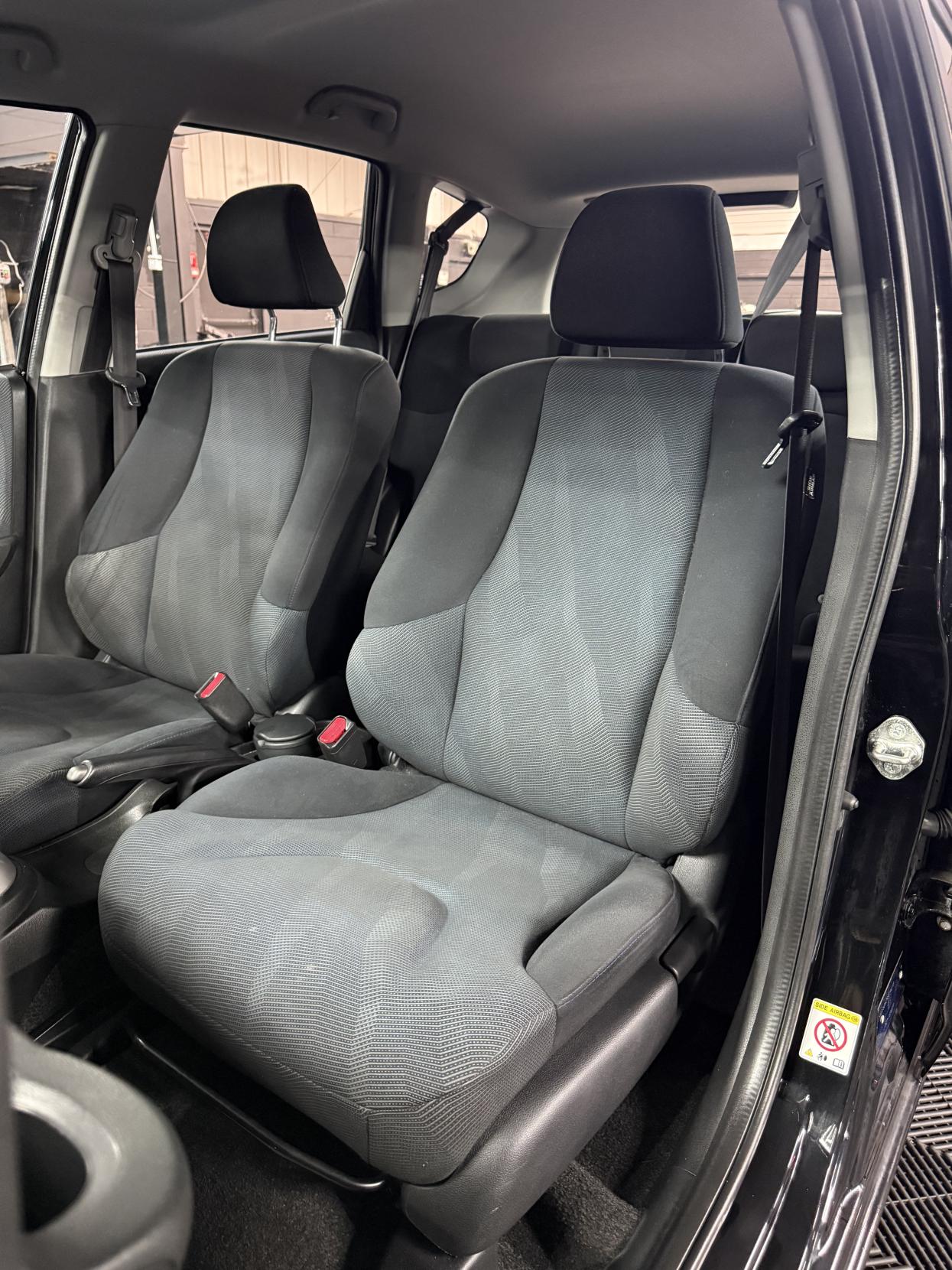 Honda Jazz 1.4 i-VTEC ES Hatchback 5dr Petrol i SHIFT Euro 4 (100 ps)