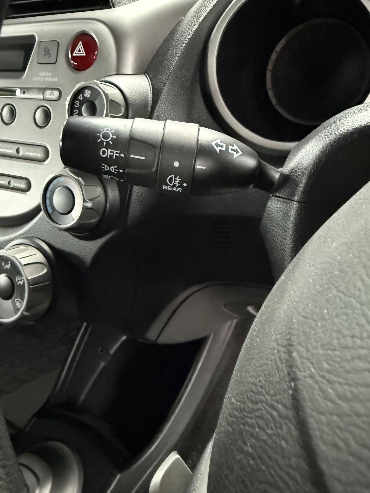 Honda Jazz 1.4 i-VTEC ES Hatchback 5dr Petrol i SHIFT Euro 4 (100 ps)