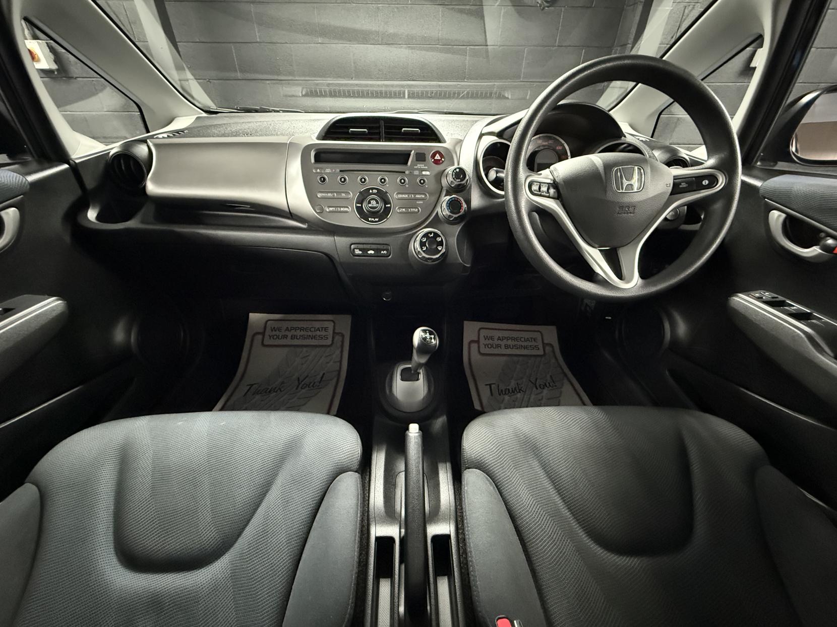 Honda Jazz 1.4 i-VTEC ES Hatchback 5dr Petrol i SHIFT Euro 4 (100 ps)