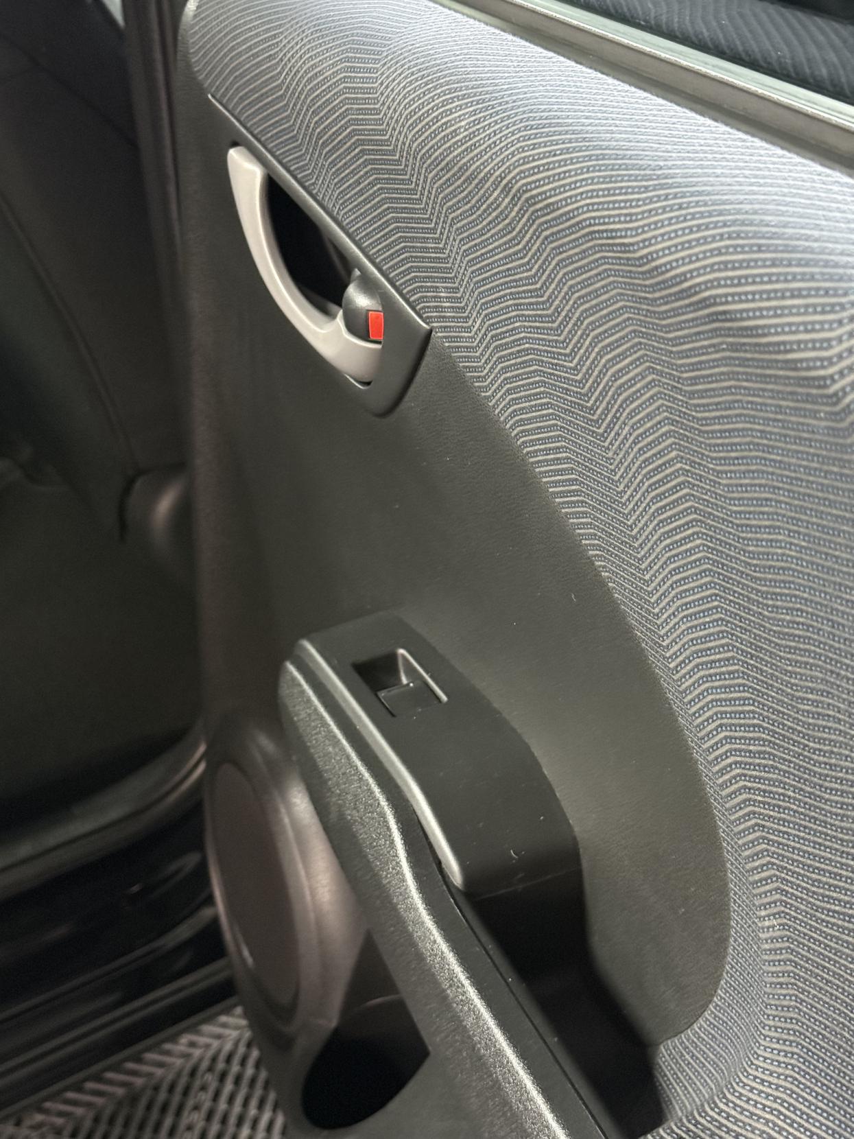 Honda Jazz 1.4 i-VTEC ES Hatchback 5dr Petrol i SHIFT Euro 4 (100 ps)