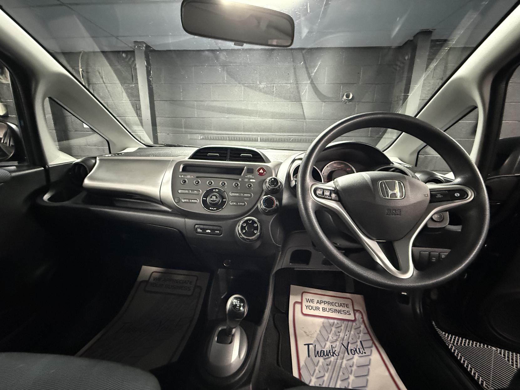 Honda Jazz 1.4 i-VTEC ES Hatchback 5dr Petrol i SHIFT Euro 4 (100 ps)