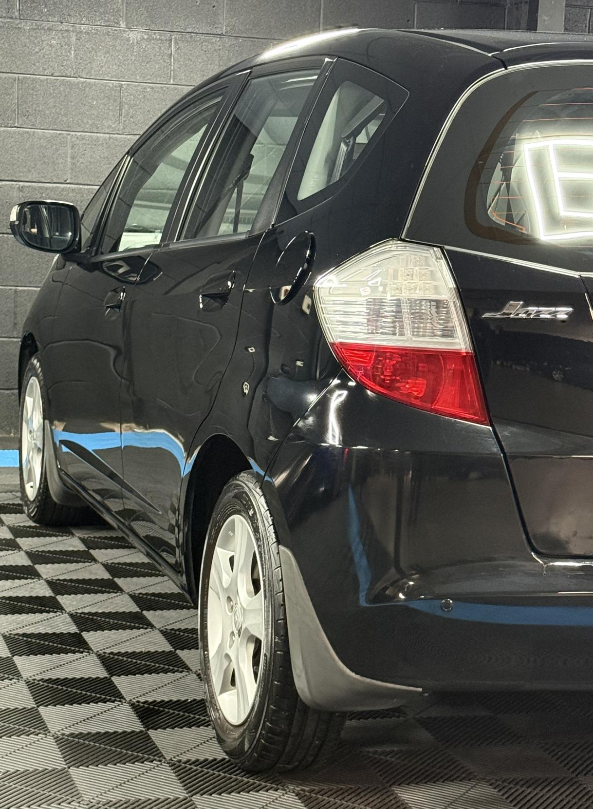 Honda Jazz 1.4 i-VTEC ES Hatchback 5dr Petrol i SHIFT Euro 4 (100 ps)