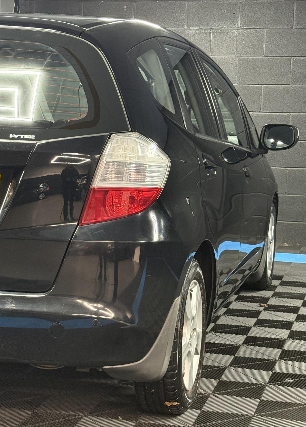 Honda Jazz 1.4 i-VTEC ES Hatchback 5dr Petrol i SHIFT Euro 4 (100 ps)