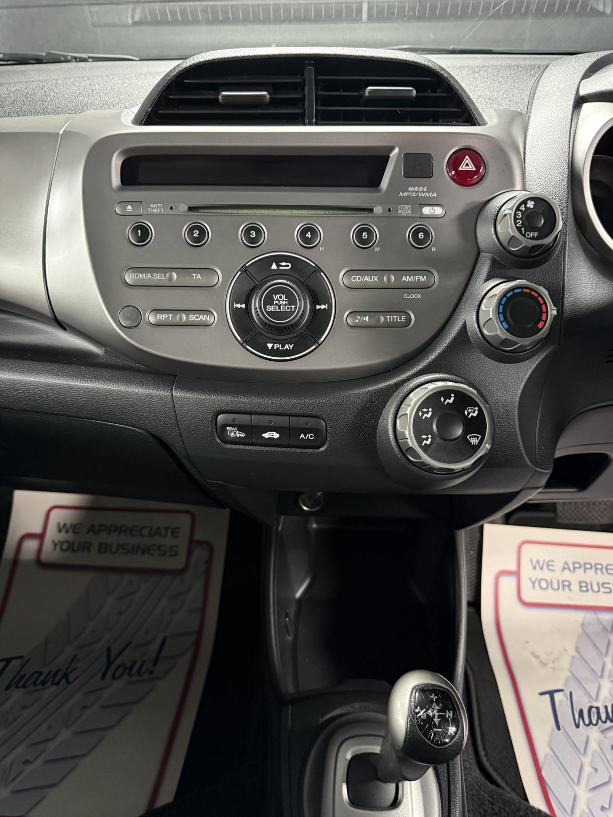 Honda Jazz 1.4 i-VTEC ES Hatchback 5dr Petrol i SHIFT Euro 4 (100 ps)