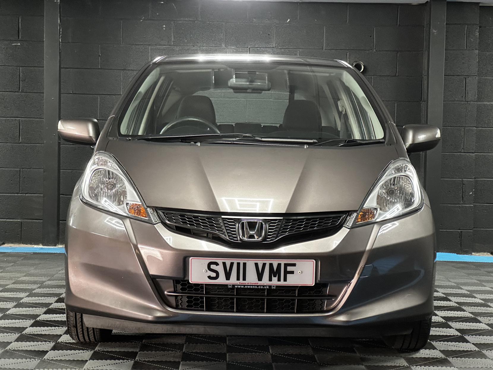 Honda Jazz 1.4 i-VTEC ES Hatchback 5dr Petrol CVT Euro 5 (99 ps)