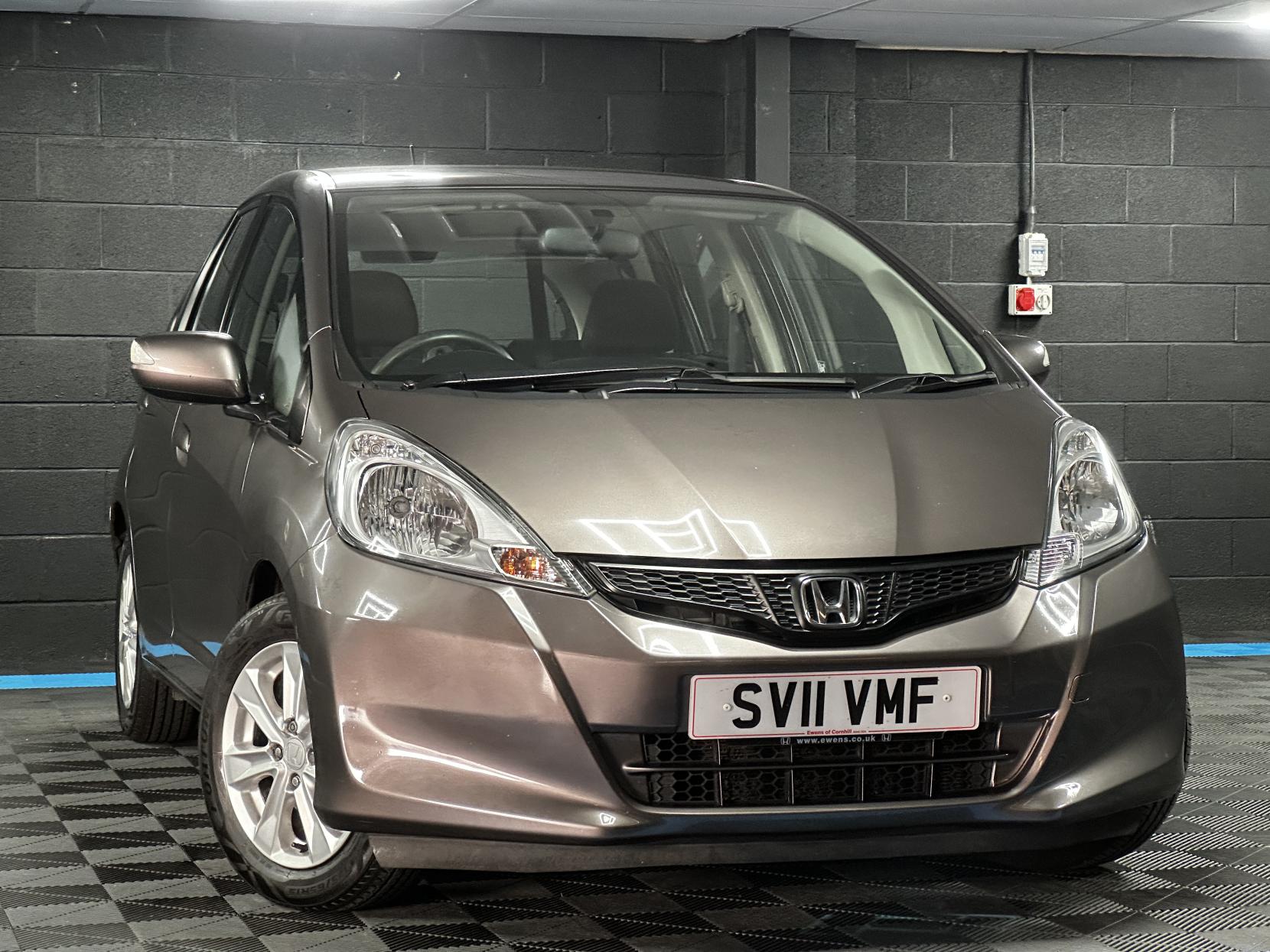 Honda Jazz 1.4 i-VTEC ES Hatchback 5dr Petrol CVT Euro 5 (99 ps)