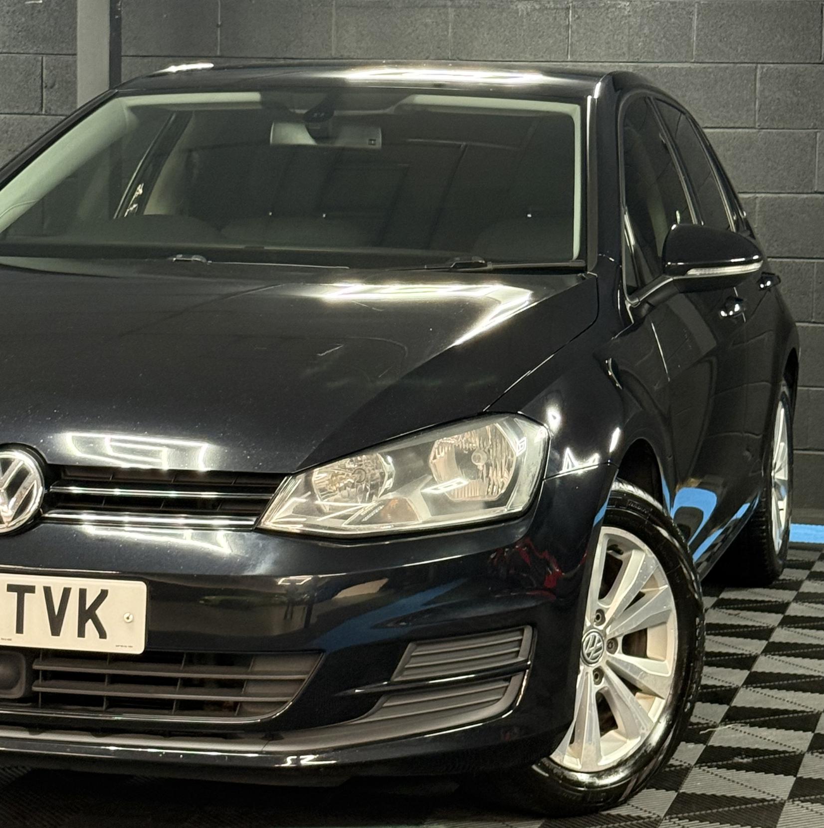 Volkswagen Golf 1.6 TDI BlueMotion Tech SE Hatchback 5dr Diesel DSG Euro 5 (s/s) (105 ps)