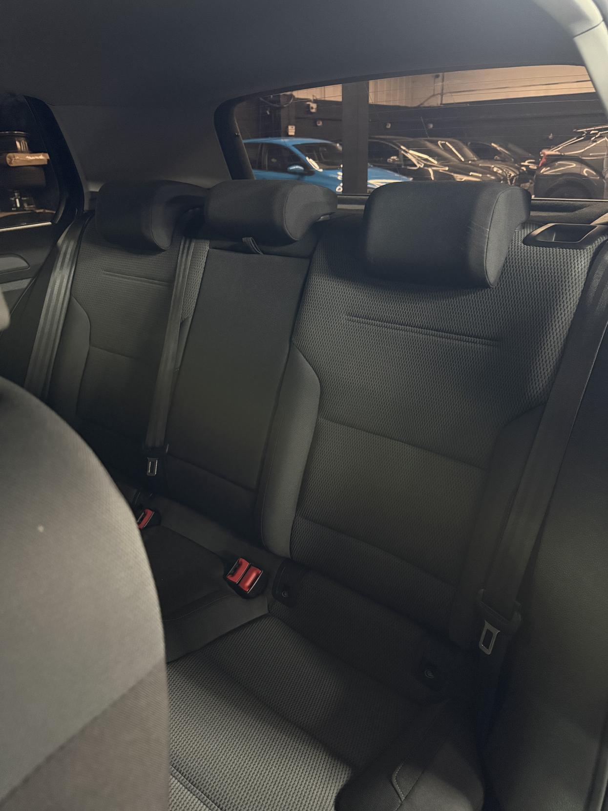 Volkswagen Golf 1.6 TDI BlueMotion Tech SE Hatchback 5dr Diesel DSG Euro 5 (s/s) (105 ps)