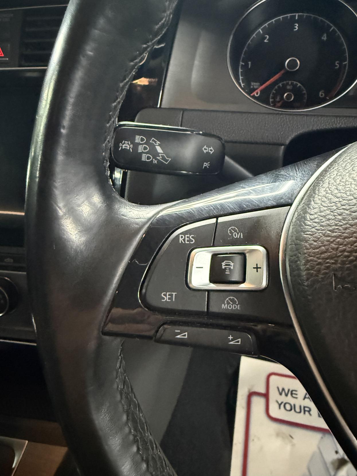 Volkswagen Golf 1.6 TDI BlueMotion Tech SE Hatchback 5dr Diesel DSG Euro 5 (s/s) (105 ps)