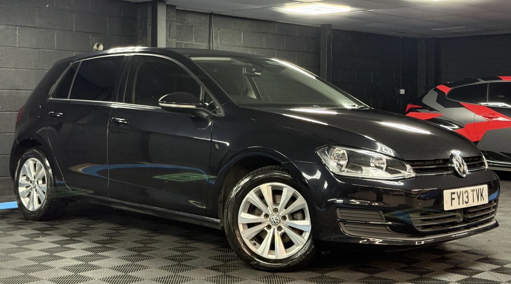 Volkswagen Golf 1.6 TDI BlueMotion Tech SE Hatchback 5dr Diesel DSG Euro 5 (s/s) (105 ps)