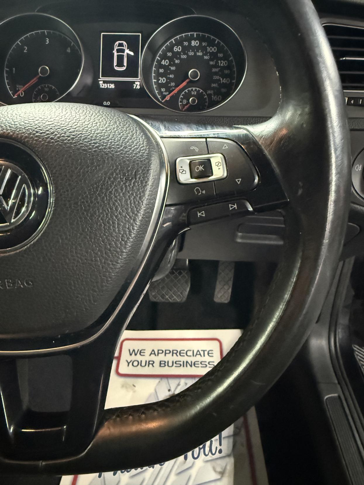 Volkswagen Golf 1.6 TDI BlueMotion Tech SE Hatchback 5dr Diesel DSG Euro 5 (s/s) (105 ps)