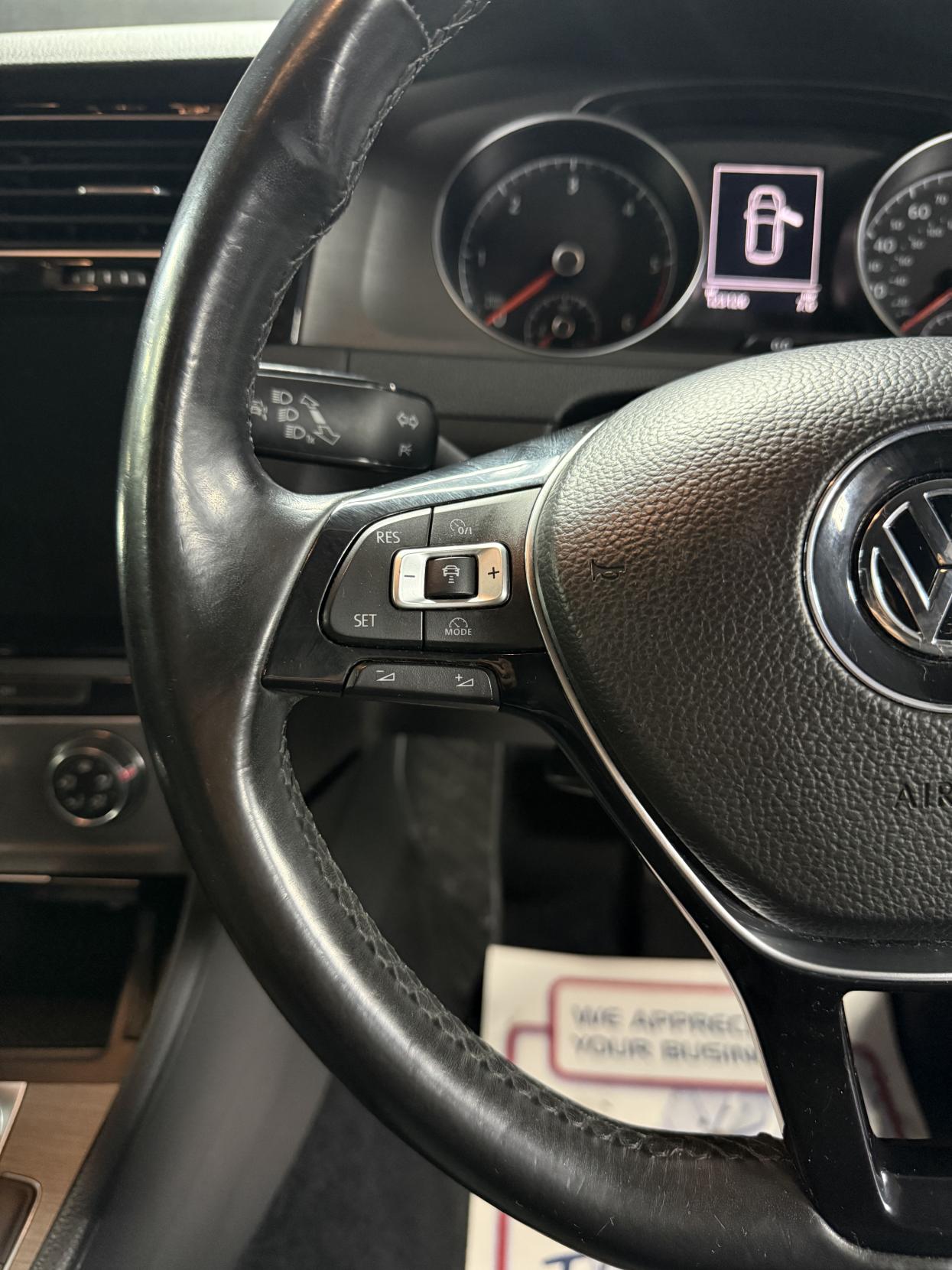 Volkswagen Golf 1.6 TDI BlueMotion Tech SE Hatchback 5dr Diesel DSG Euro 5 (s/s) (105 ps)