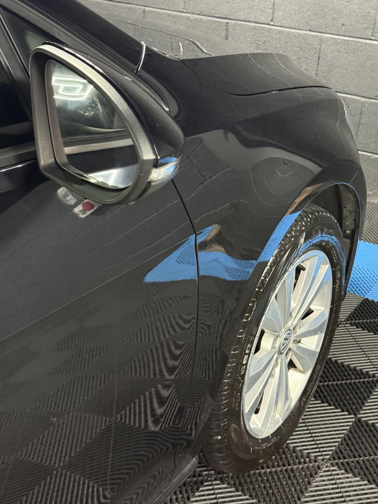 Volkswagen Golf 1.6 TDI BlueMotion Tech SE Hatchback 5dr Diesel DSG Euro 5 (s/s) (105 ps)