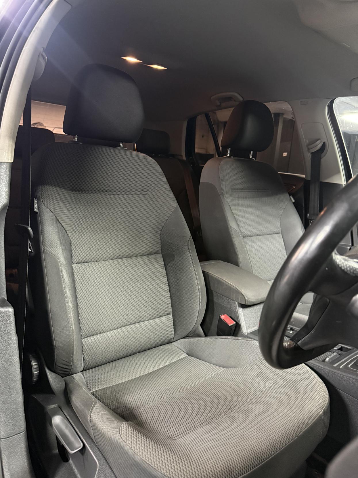 Volkswagen Golf 1.6 TDI BlueMotion Tech SE Hatchback 5dr Diesel DSG Euro 5 (s/s) (105 ps)