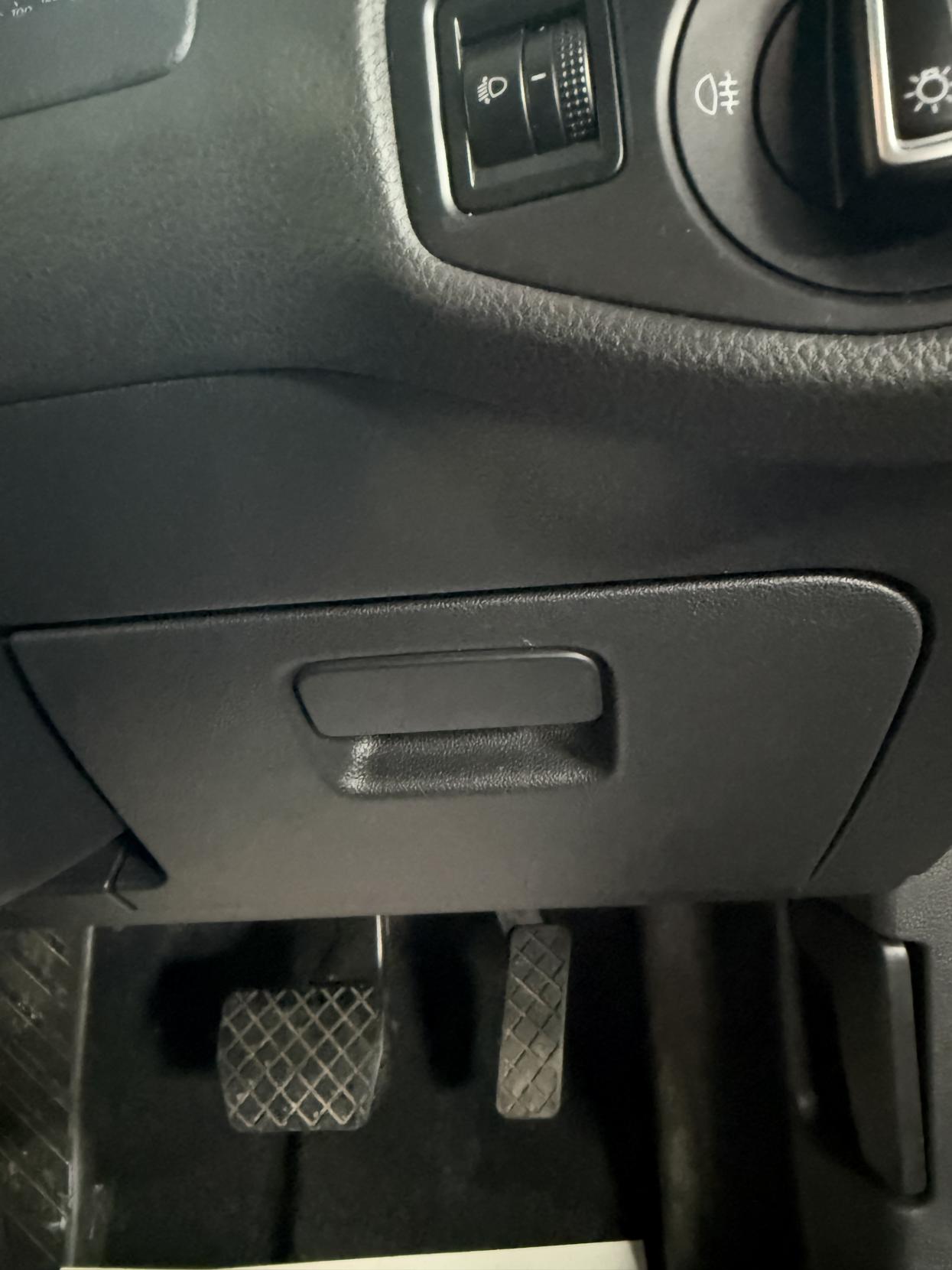 Volkswagen Golf 1.6 TDI BlueMotion Tech SE Hatchback 5dr Diesel DSG Euro 5 (s/s) (105 ps)