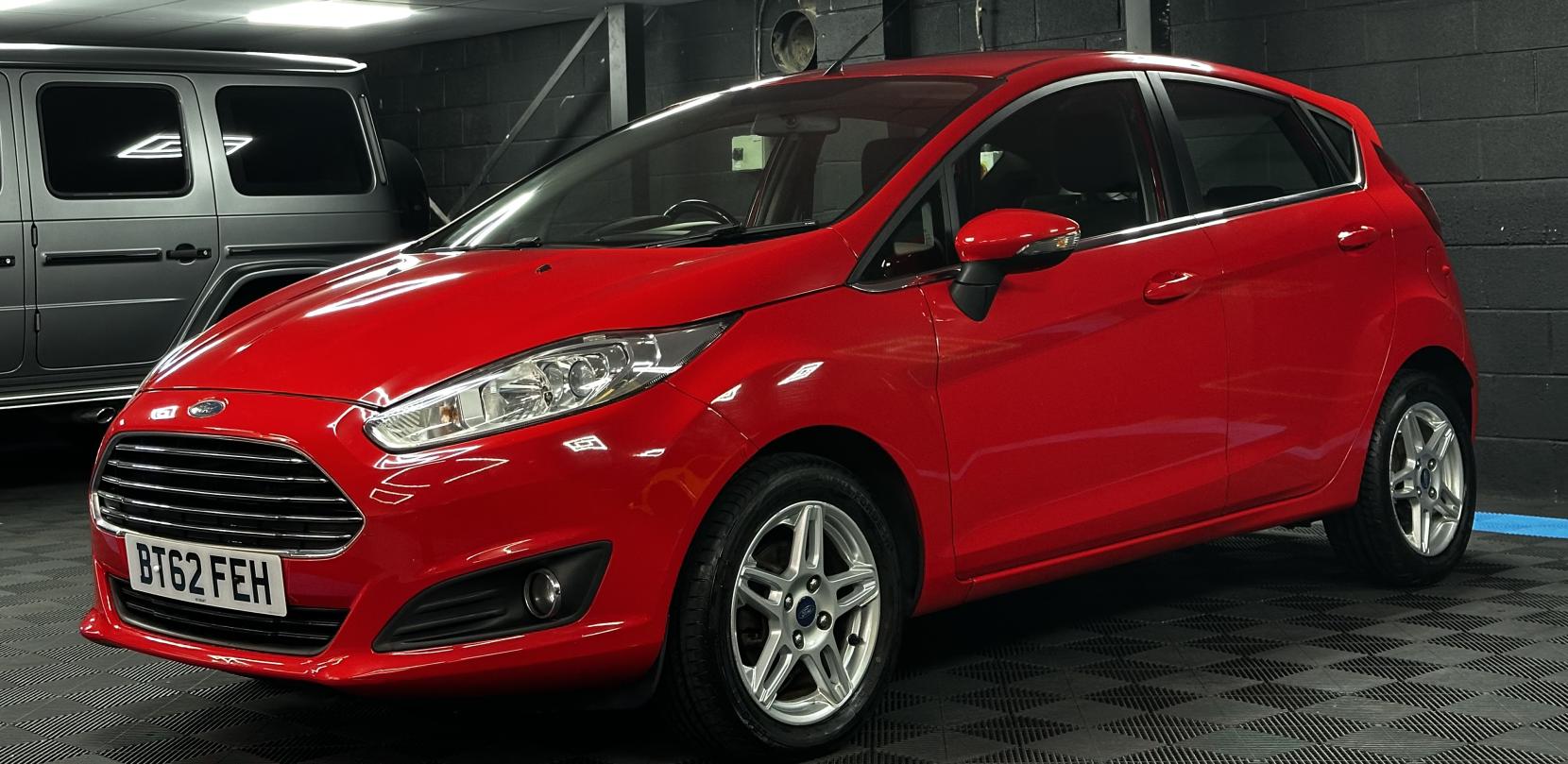 Ford Fiesta 1.6 Zetec Hatchback 5dr Petrol Powershift Euro 5 (105 ps)