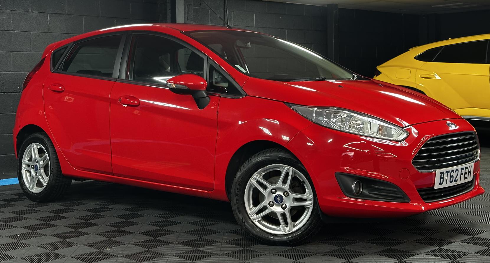 Ford Fiesta 1.6 Zetec Hatchback 5dr Petrol Powershift Euro 5 (105 ps)