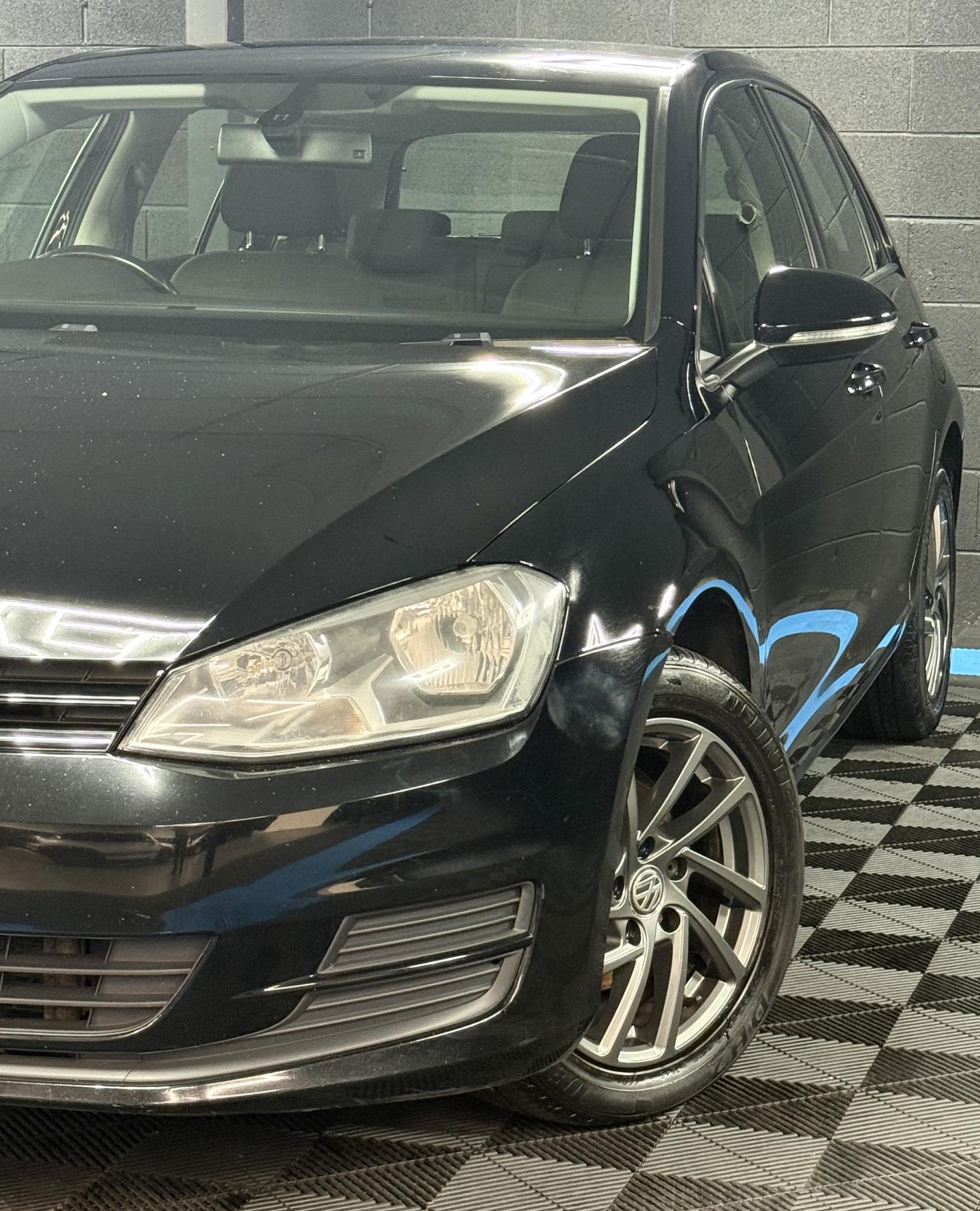 Volkswagen Golf 1.6 TDI BlueMotion Tech SE Hatchback 5dr Diesel DSG Euro 5 (s/s) (105 ps)