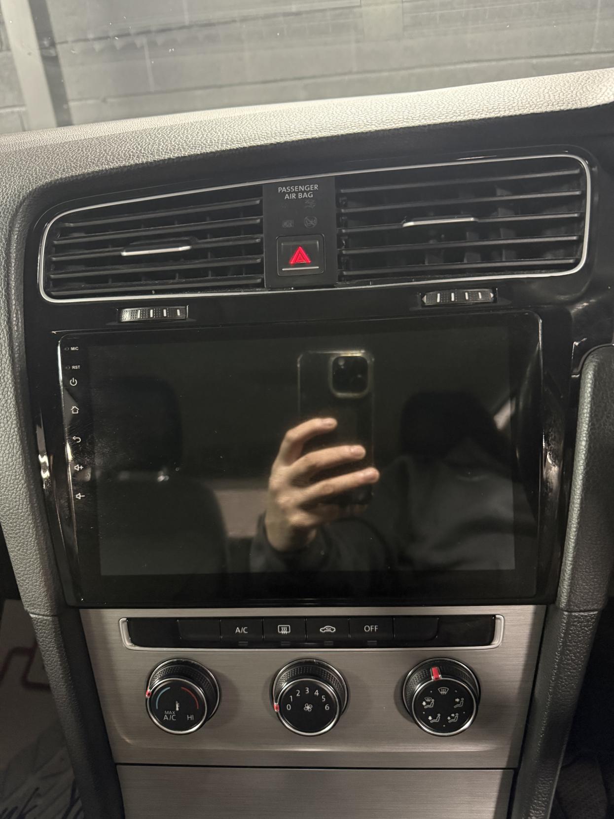 Volkswagen Golf 1.6 TDI BlueMotion Tech SE Hatchback 5dr Diesel DSG Euro 5 (s/s) (105 ps)