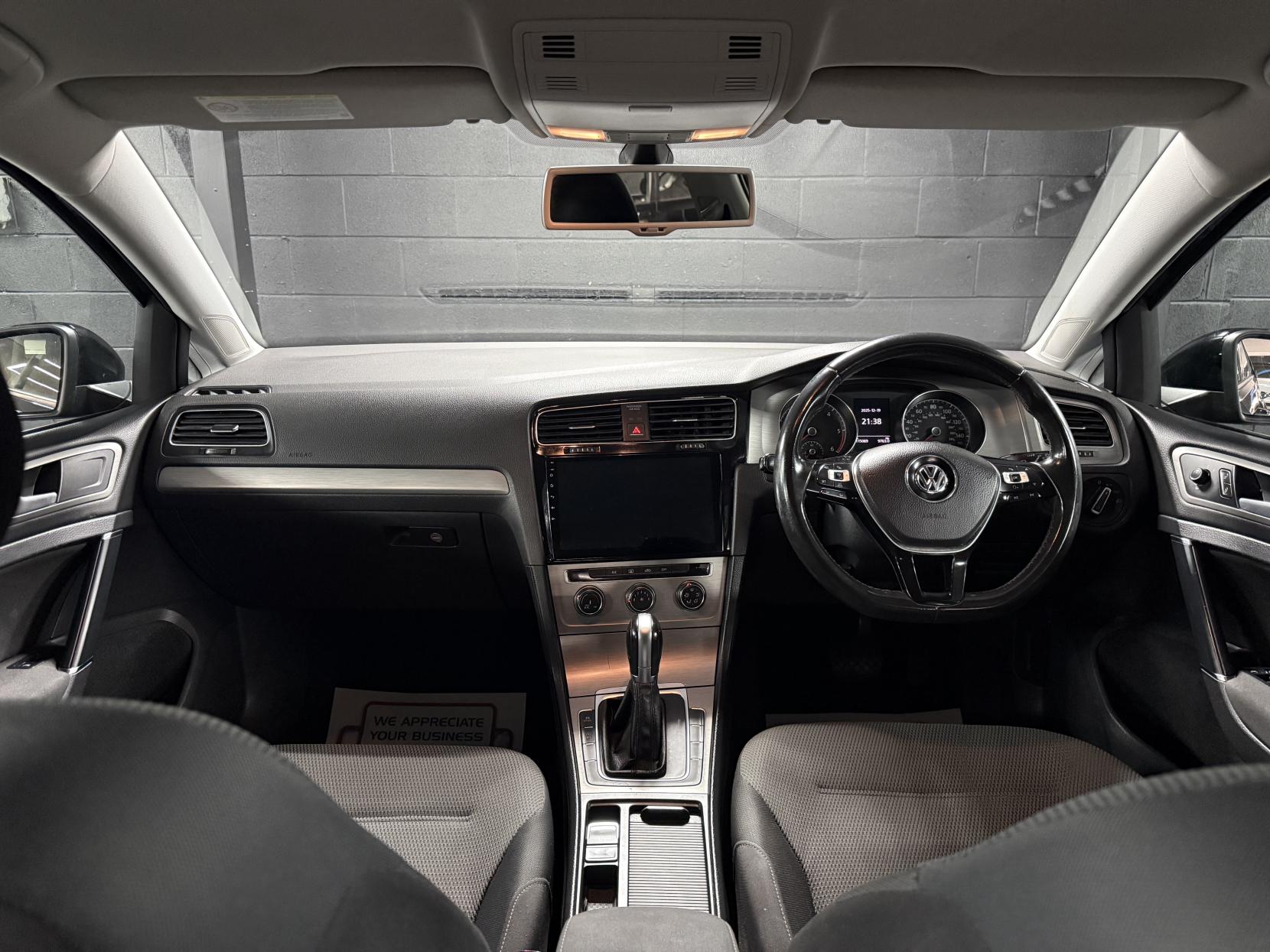 Volkswagen Golf 1.6 TDI BlueMotion Tech SE Hatchback 5dr Diesel DSG Euro 5 (s/s) (105 ps)