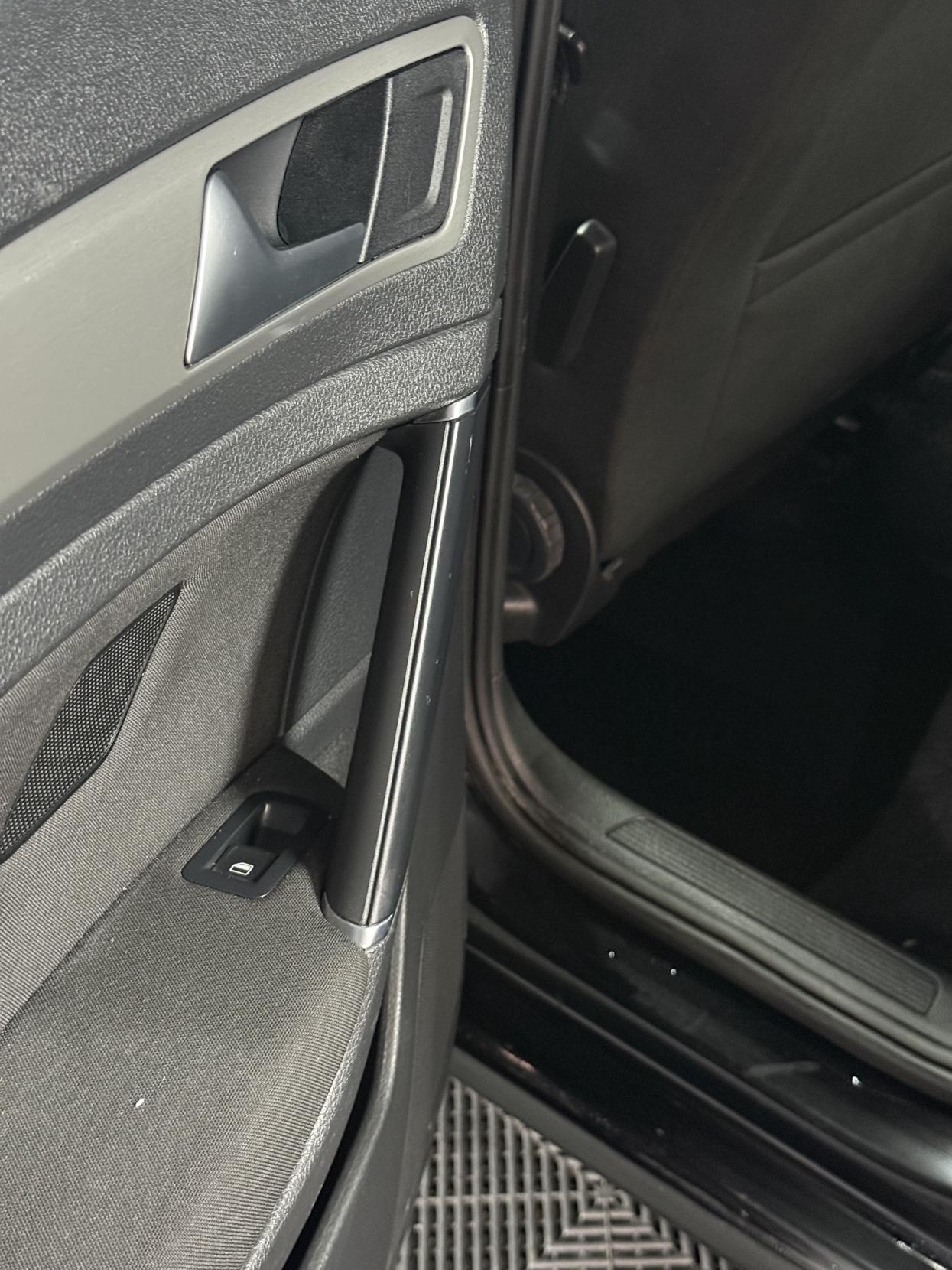 Volkswagen Golf 1.6 TDI BlueMotion Tech SE Hatchback 5dr Diesel DSG Euro 5 (s/s) (105 ps)