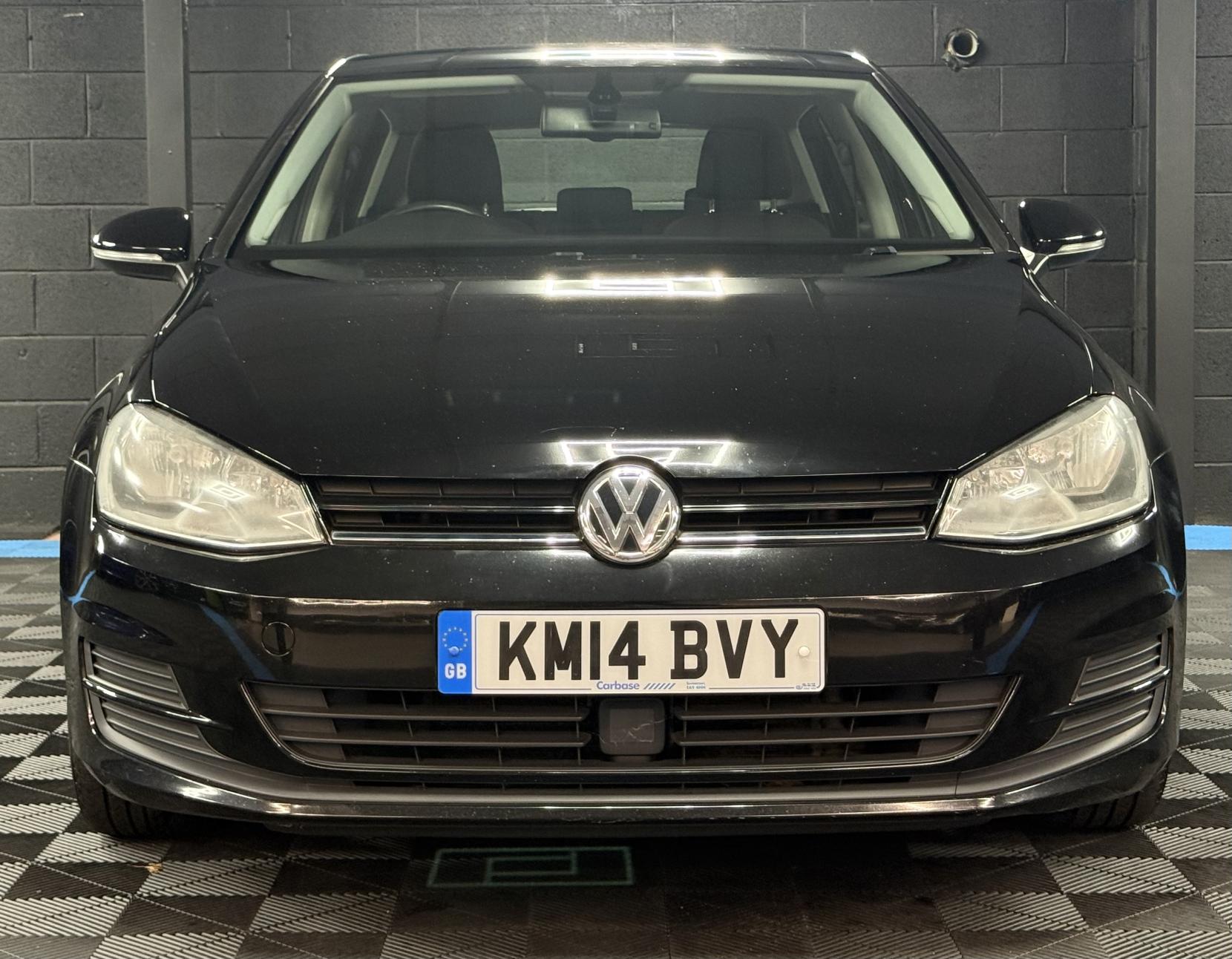 Volkswagen Golf 1.6 TDI BlueMotion Tech SE Hatchback 5dr Diesel DSG Euro 5 (s/s) (105 ps)