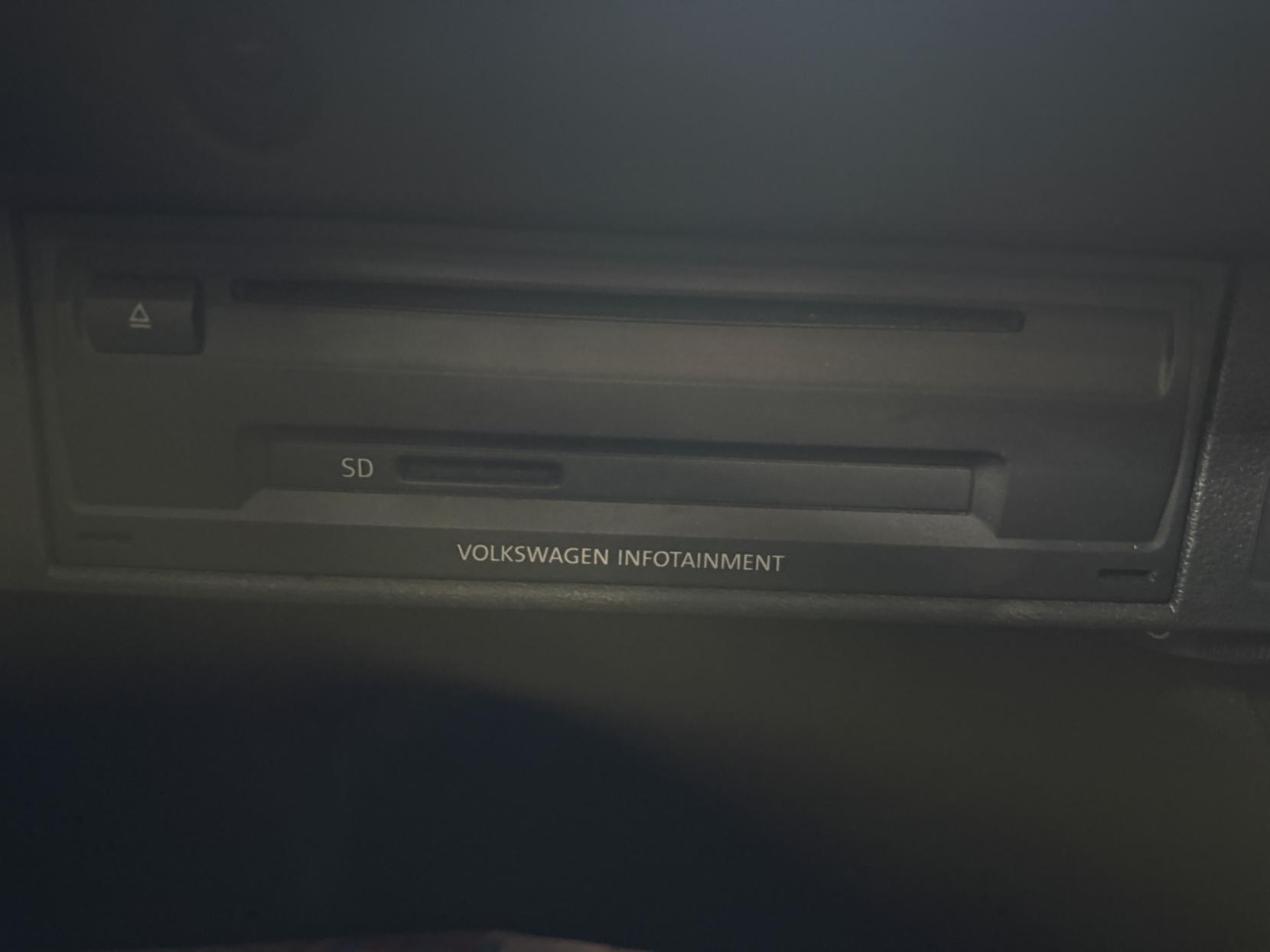 Volkswagen Golf 1.6 TDI BlueMotion Tech SE Hatchback 5dr Diesel DSG Euro 5 (s/s) (105 ps)