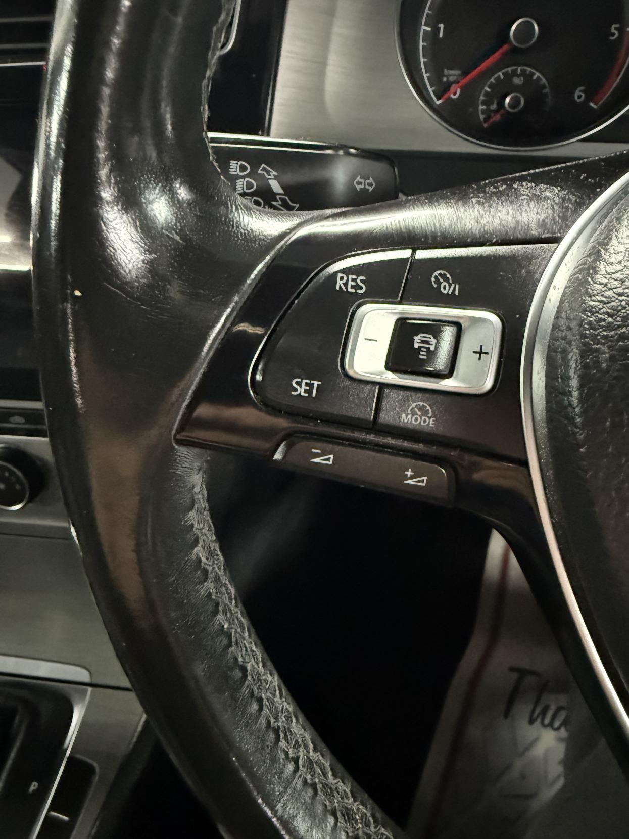 Volkswagen Golf 1.6 TDI BlueMotion Tech SE Hatchback 5dr Diesel DSG Euro 5 (s/s) (105 ps)