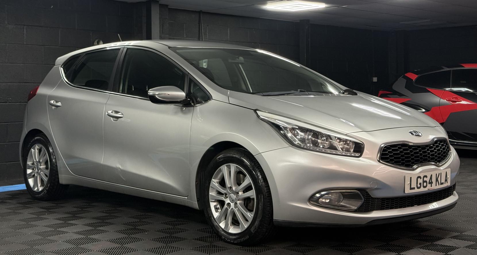 Kia Ceed 1.6 CRDi 2 Hatchback 5dr Diesel Auto Euro 5 (126 bhp)