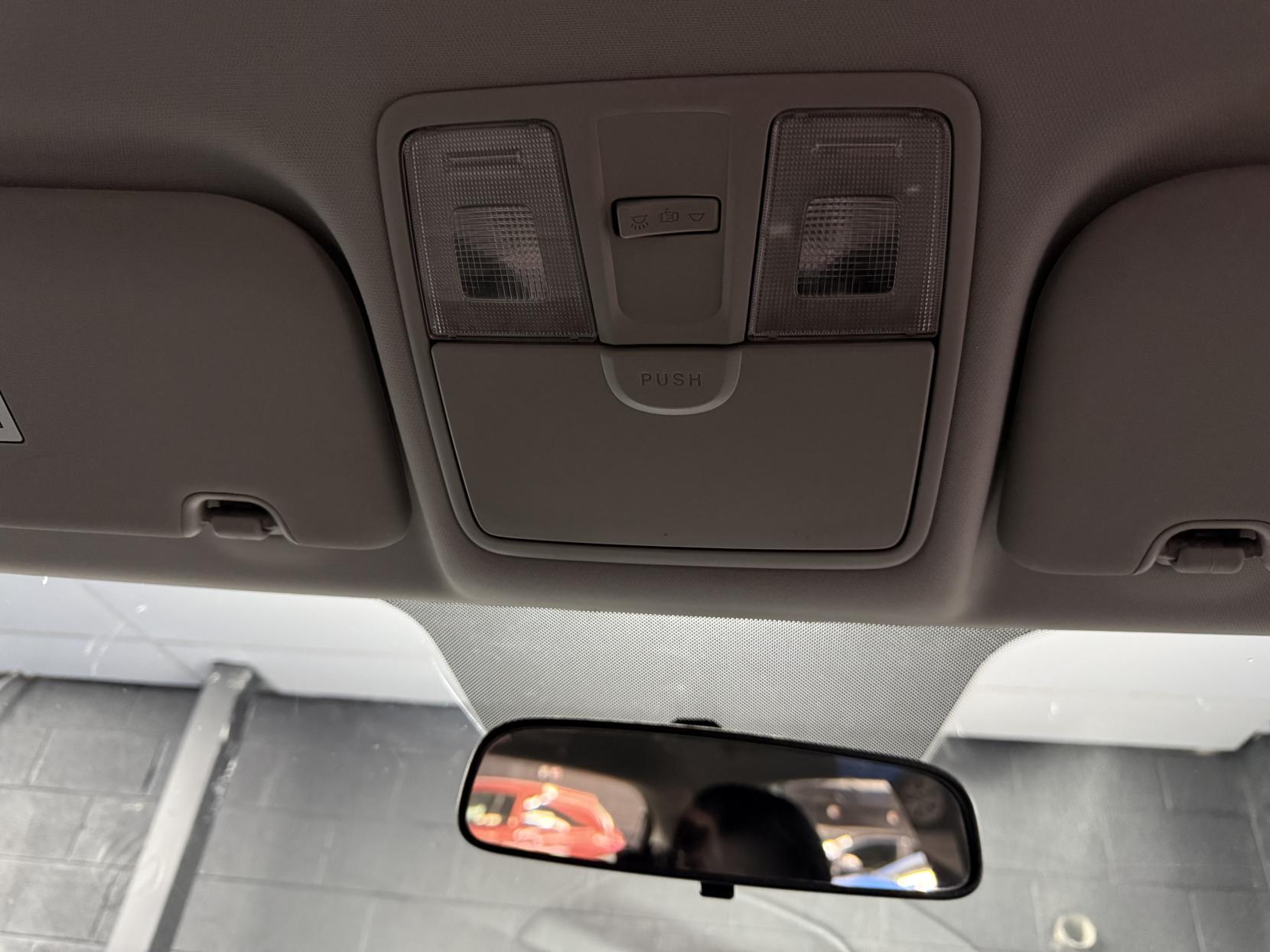 Kia Ceed 1.6 CRDi 2 Hatchback 5dr Diesel Auto Euro 5 (126 bhp)