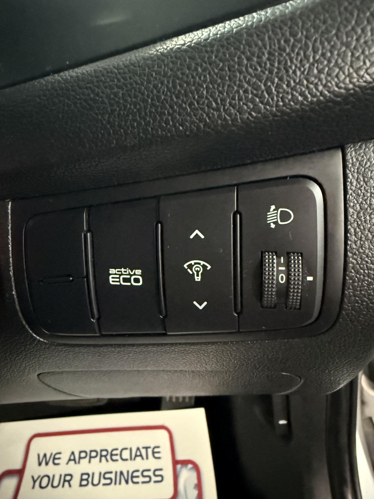 Kia Ceed 1.6 CRDi 2 Hatchback 5dr Diesel Auto Euro 5 (126 bhp)