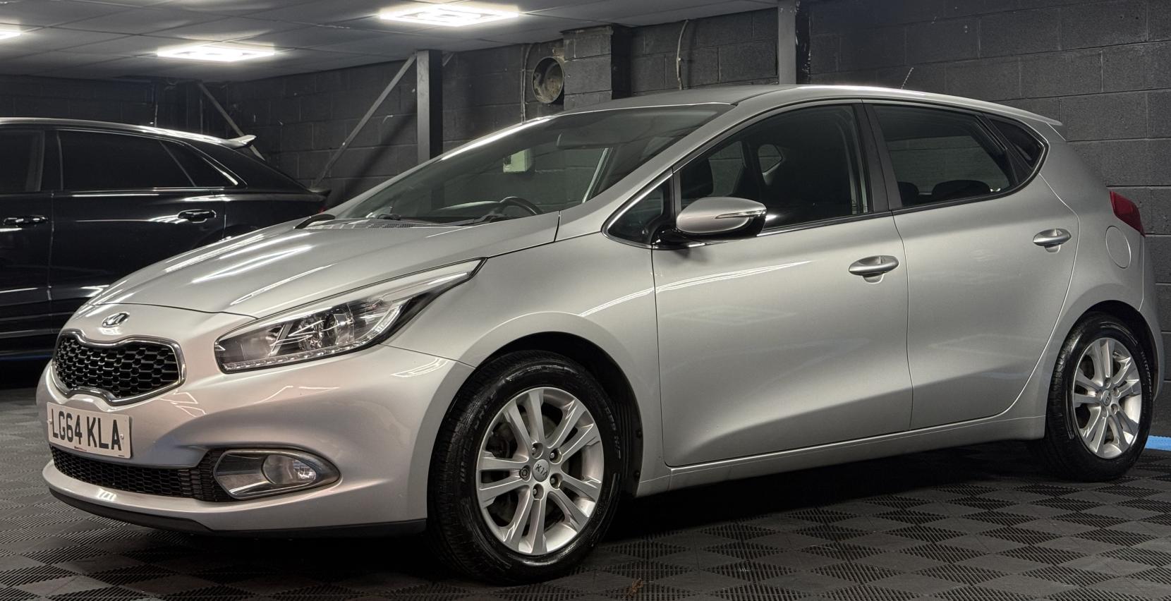 Kia Ceed 1.6 CRDi 2 Hatchback 5dr Diesel Auto Euro 5 (126 bhp)