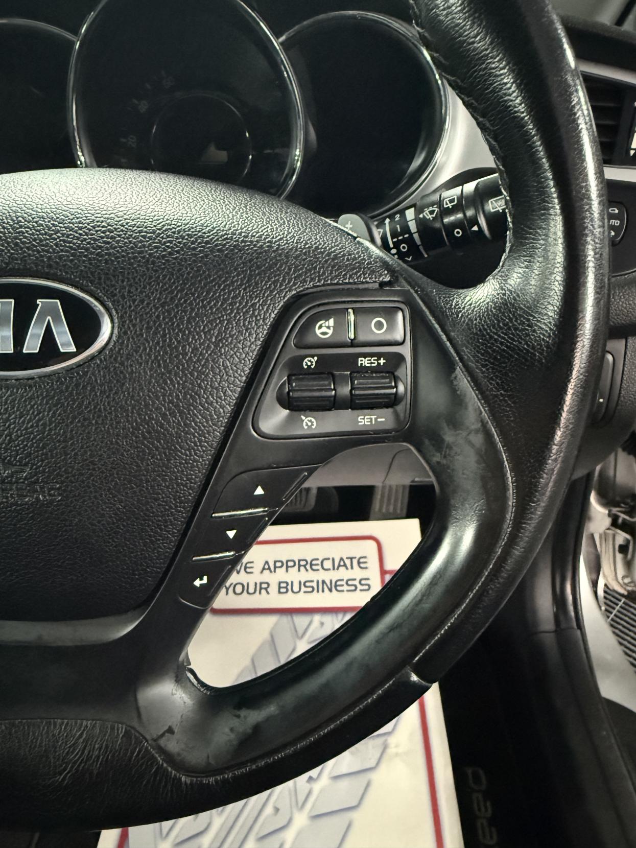 Kia Ceed 1.6 CRDi 2 Hatchback 5dr Diesel Auto Euro 5 (126 bhp)