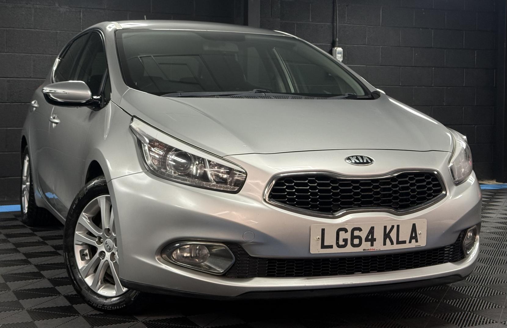 Kia Ceed 1.6 CRDi 2 Hatchback 5dr Diesel Auto Euro 5 (126 bhp)