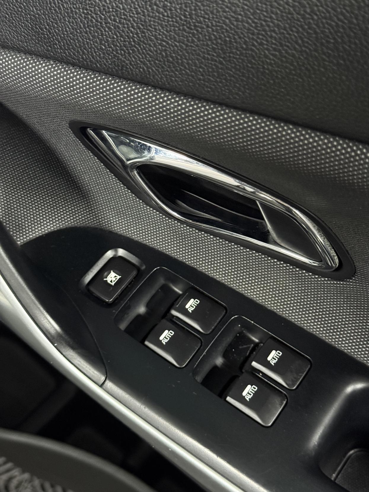 Kia Ceed 1.6 CRDi 2 Hatchback 5dr Diesel Auto Euro 5 (126 bhp)