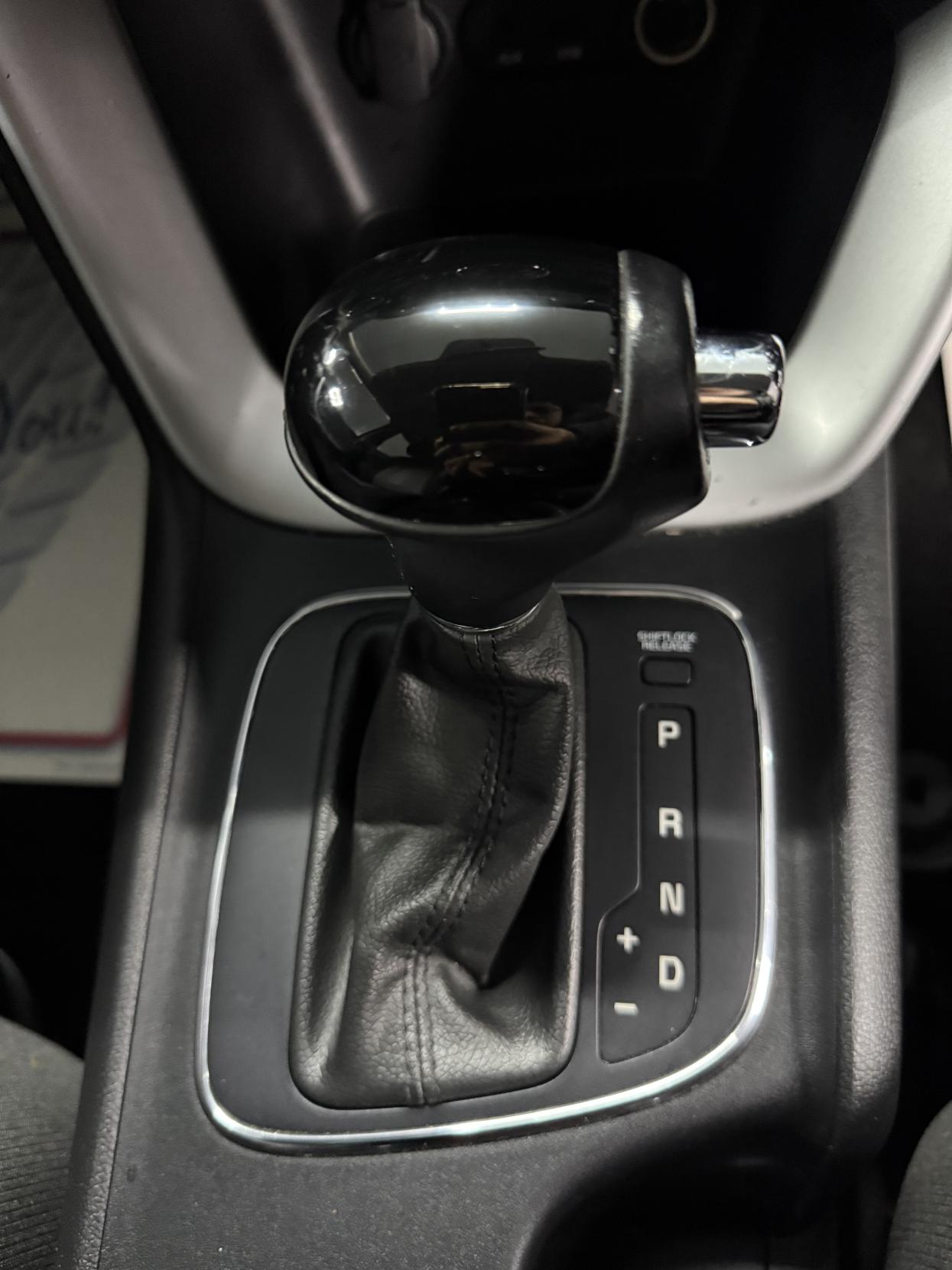 Kia Ceed 1.6 CRDi 2 Hatchback 5dr Diesel Auto Euro 5 (126 bhp)