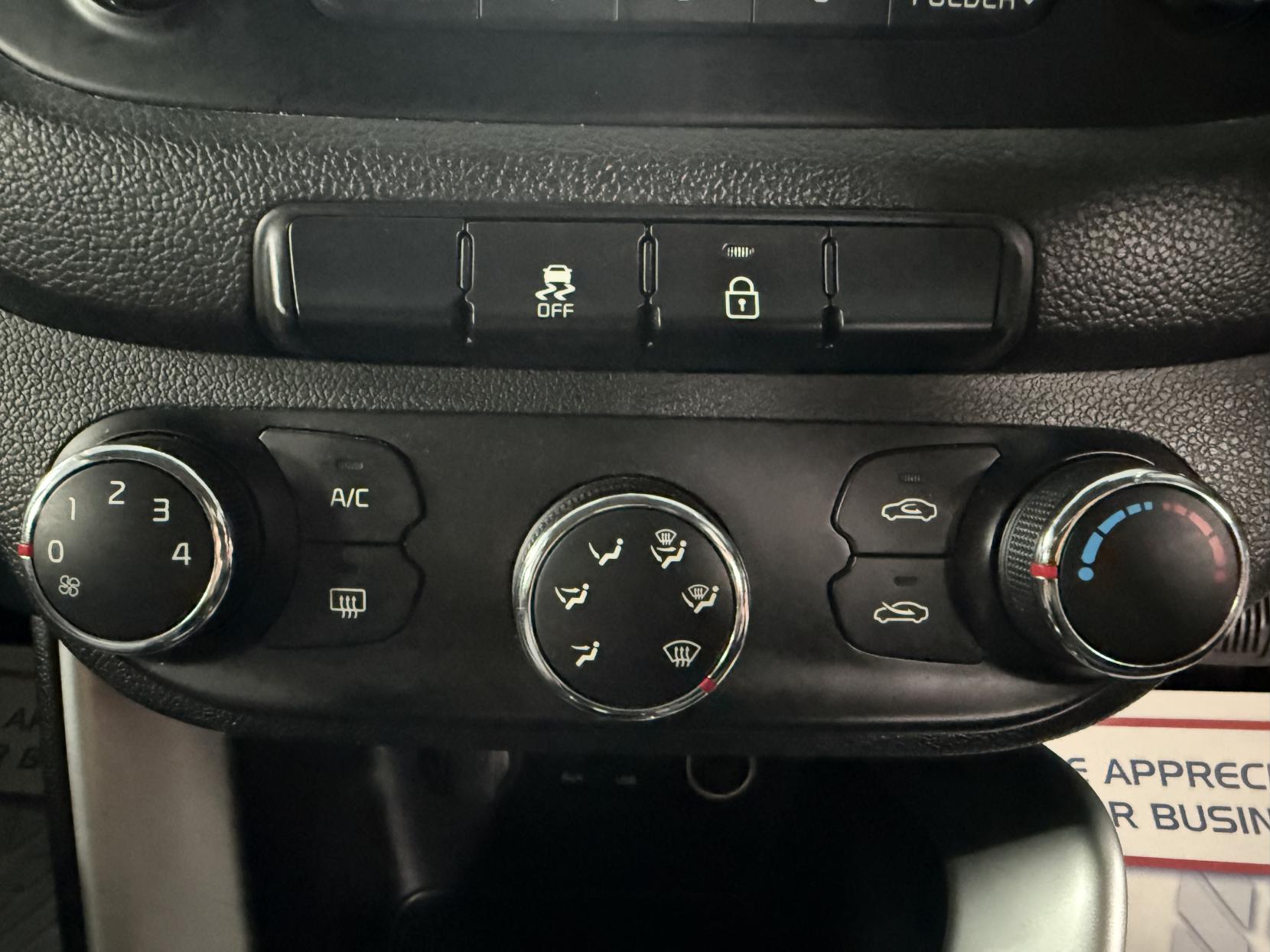 Kia Ceed 1.6 CRDi 2 Hatchback 5dr Diesel Auto Euro 5 (126 bhp)