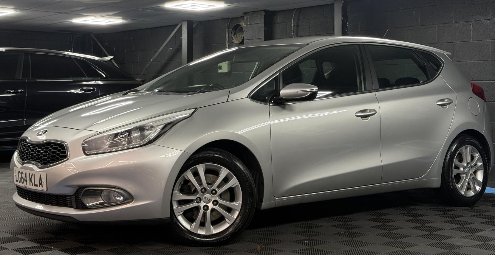 Kia Ceed 1.6 CRDi 2 Hatchback 5dr Diesel Auto Euro 5 (126 bhp)